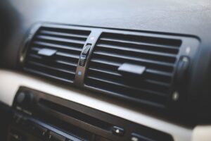 Jak zainstalować klimatyzację samochodową
